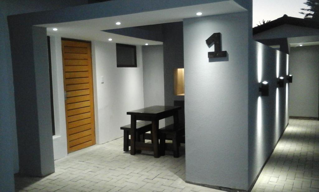 Tiende Laan Bed & Breakfast And Self-Catering Walvis Bay Quarto foto