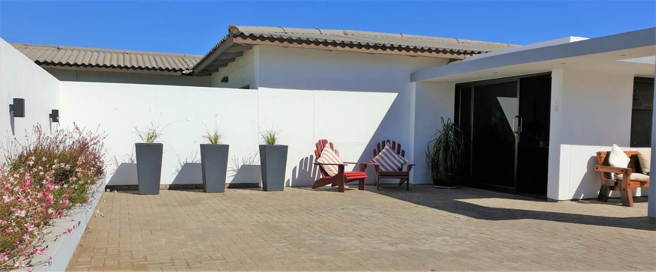 Tiende Laan Bed & Breakfast And Self-Catering Walvis Bay Exterior foto