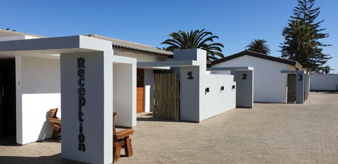 Tiende Laan Bed & Breakfast And Self-Catering Walvis Bay Exterior foto