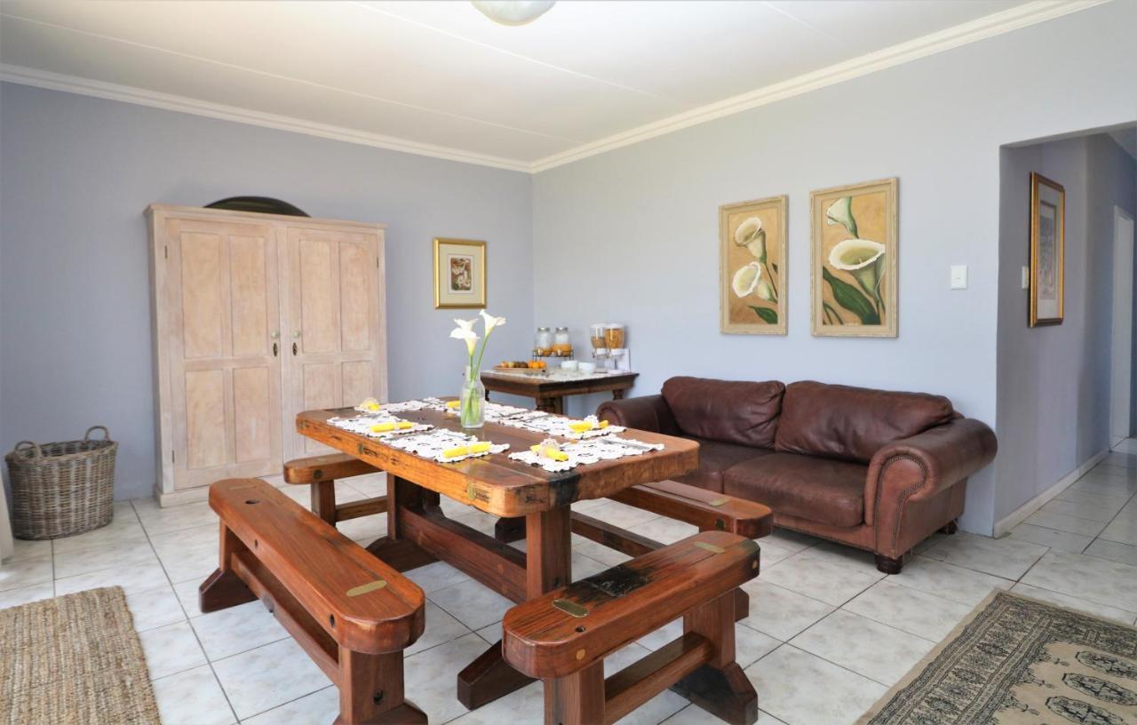 Tiende Laan Bed & Breakfast And Self-Catering Walvis Bay Exterior foto
