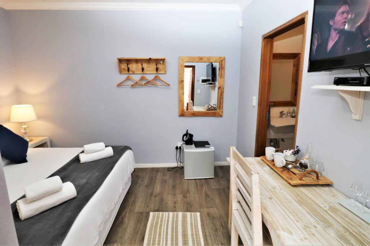 Tiende Laan Bed & Breakfast And Self-Catering Walvis Bay Exterior foto