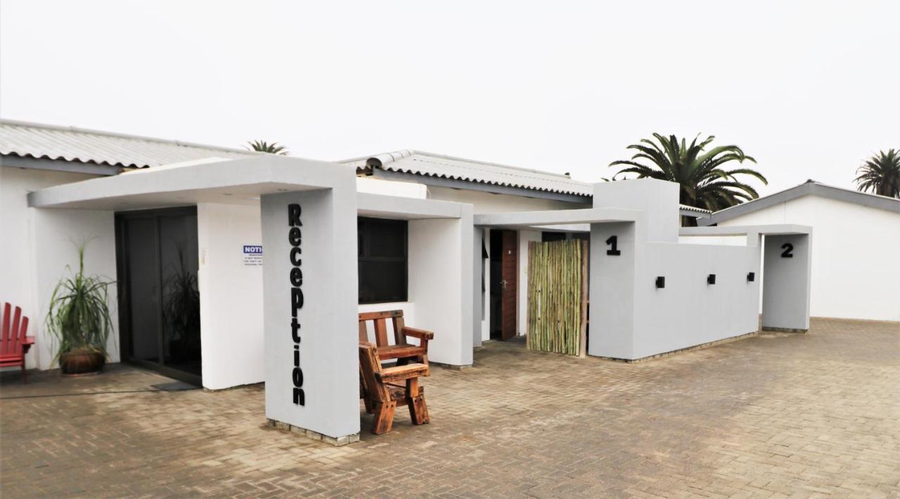 Tiende Laan Bed & Breakfast And Self-Catering Walvis Bay Exterior foto
