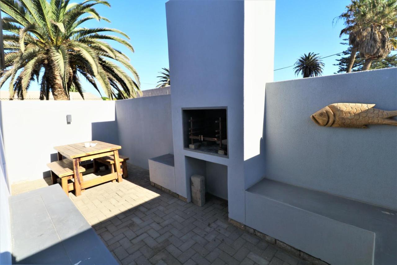 Tiende Laan Bed & Breakfast And Self-Catering Walvis Bay Exterior foto